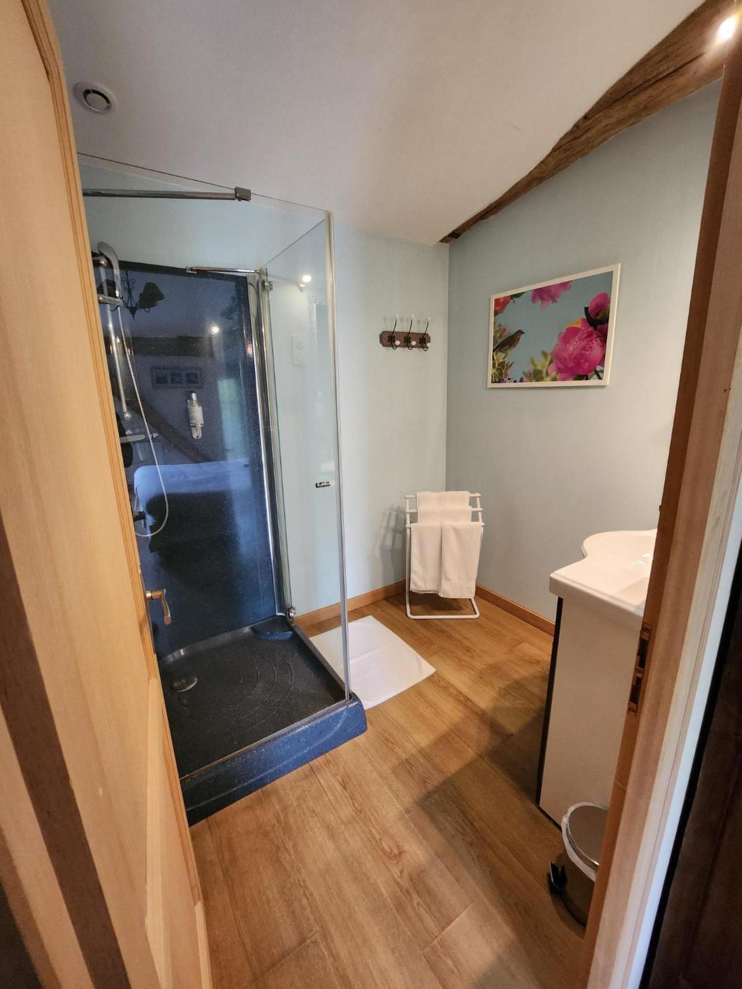 Hotel La Tour Perrier Eyrans-de Soudiac Dış mekan fotoğraf